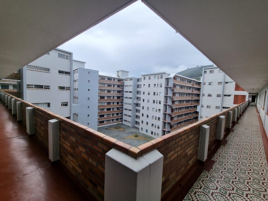 To Let 0 Bedroom Property for Rent in Sea Point Western Cape
